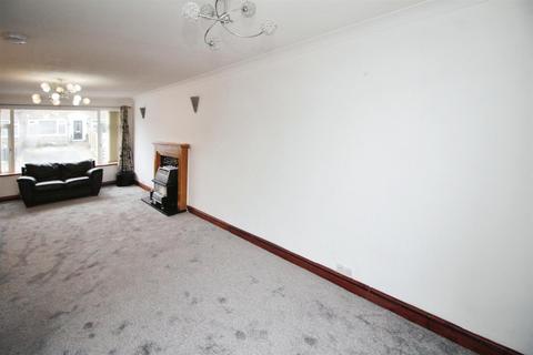 15 Peveril Mount, Bradford, BD2 3JY