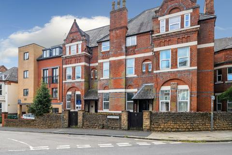 6 bedroom flat to rent, Arthur Street, Arboretum, Nottingham, NG7