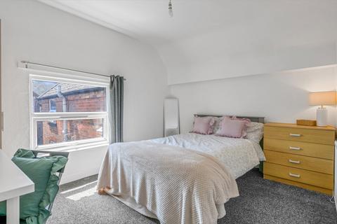 6 bedroom flat to rent, Arthur Street, Arboretum, Nottingham, NG7