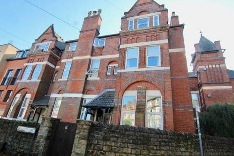 4 bedroom flat to rent, Arthur Street, Arboretum, Nottingham, NG7