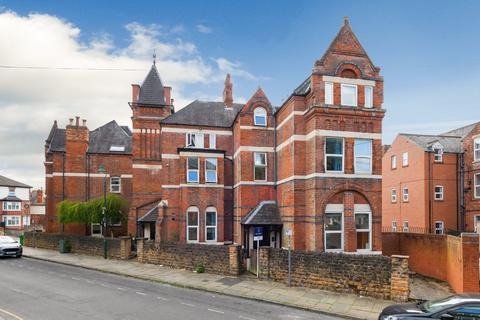 6 bedroom duplex to rent, Gedling Grove, Arboretum, Nottingham, NG7