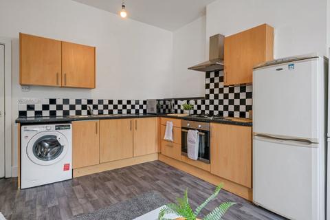 6 bedroom duplex to rent, Gedling Grove, Arboretum, Nottingham, NG7
