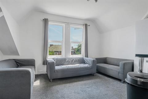 8 bedroom flat to rent, Burns Street, Arboretum, Nottingham, NG7