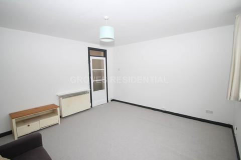 2 bedroom flat for sale, Charter Court, New Malden