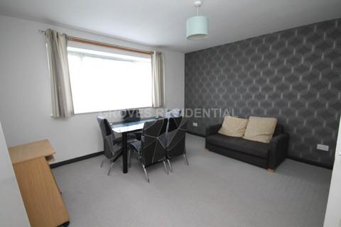 2 bedroom flat for sale, Charter Court, New Malden