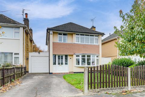 3 bedroom detached house for sale, Devitt Drive, Hucknall NG15