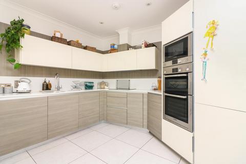 4 bedroom end of terrace house for sale, Mortimer Crescent, King's Park