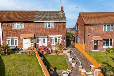 2 bedroom end of terrace house for sale, Kendal Drive, Castleford WF10