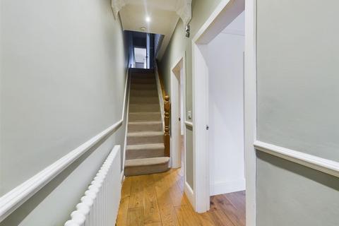 32 Coulston Road, Lancaster, LA1 3AE