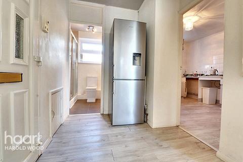 1 bedroom flat for sale, Redcar Road, Romford