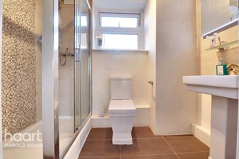 7, Taunton House Redcar Road, Romford, RM3 9PX