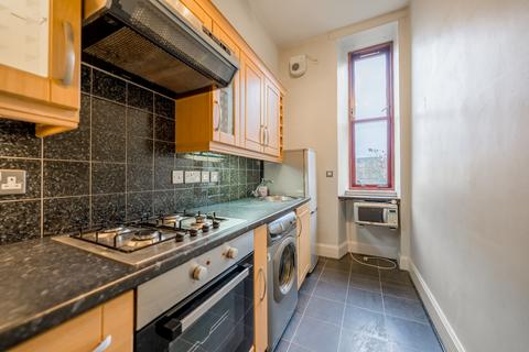 1 bedroom flat for sale, Cathcart Road, Flat 2/3, Mount Florida, Glasgow, G42 9XP