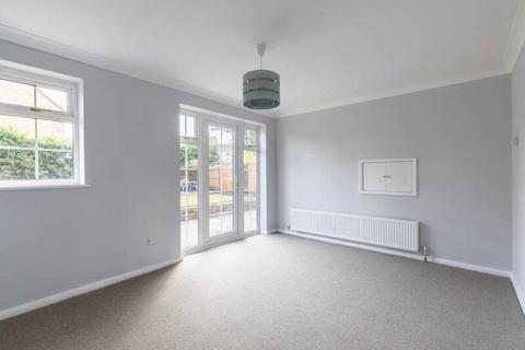 4 bedroom detached house to rent, Severn Drive, Walton-On-Thames KT12