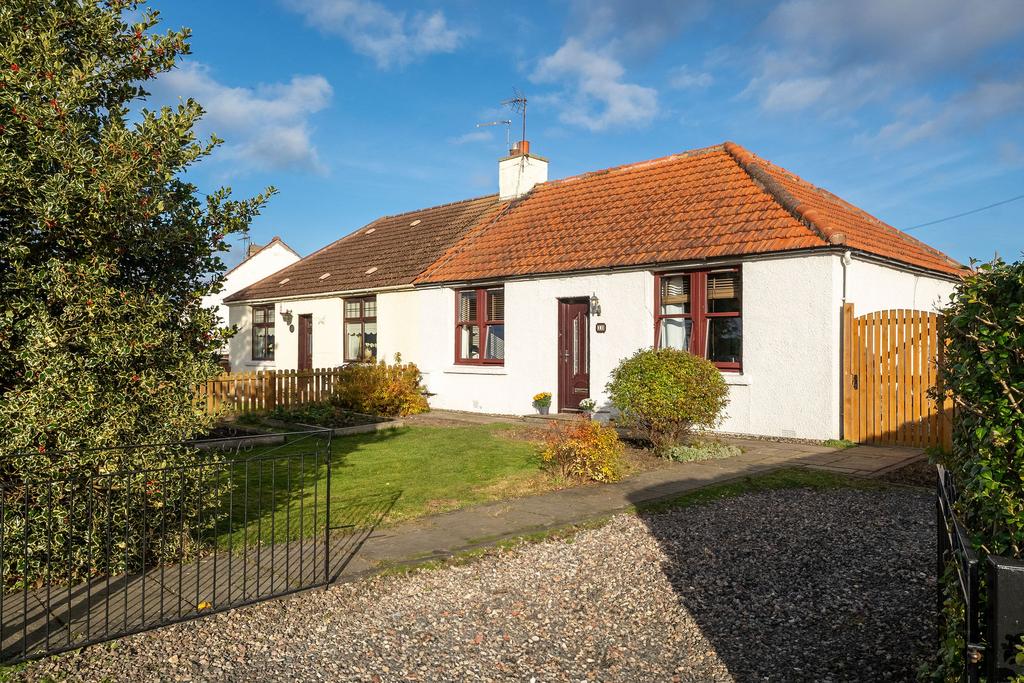 11 Meadowbank Road, Ormiston, East... 2 bed semidetached bungalow for