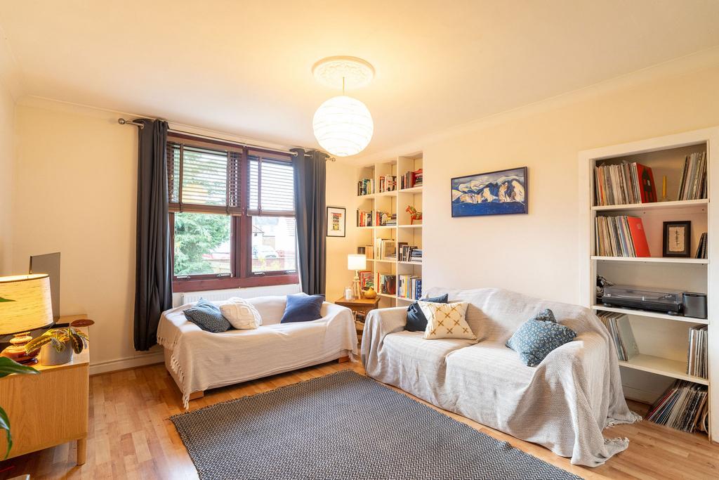 11 Meadowbank Road, Ormiston, East... 2 bed semidetached bungalow for