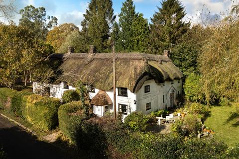 3 bedroom detached house for sale, Lytchett Matravers