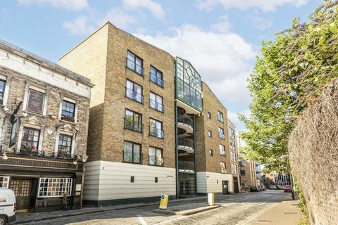 2 bedroom flat to rent, Wapping Wall, London E1W