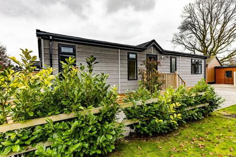 2 bedroom lodge for sale, Strensall York