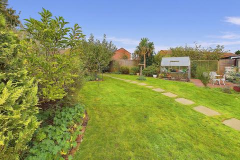 2 bedroom semi-detached bungalow for sale, Southview Close, Shoreham by Sea