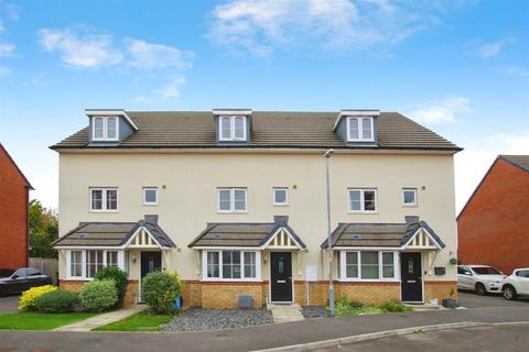 4 bedroom townhouse for sale, Coronel Close, Swindon SN3