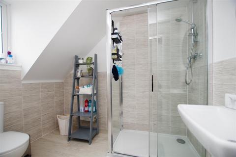 74 Coronel Close, Swindon, SN3 4FW
