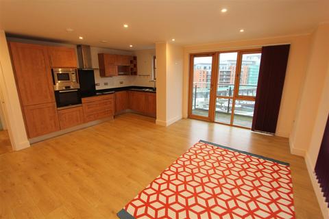 2 bedroom flat to rent, McClure House, Leeds Dock