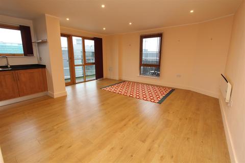 2 bedroom flat to rent, McClure House, Leeds Dock