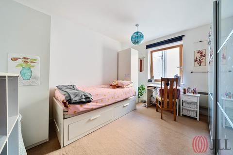 2 bedroom flat for sale, Stephenson House, 158, High Road, N15