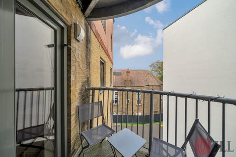 2 bedroom flat for sale, Stephenson House, 158, High Road, N15