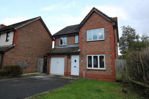 4 bedroom detached house to rent, New Rectory Lane, Park Farm, Ashford, TN23