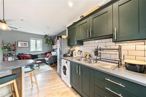 2 bedroom apartment for sale, Kelly Avenue, London