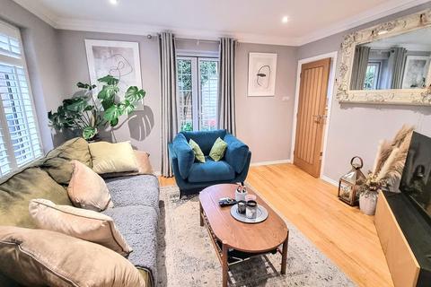 2 bedroom chalet for sale, Lewes Road, Lindfield, RH16