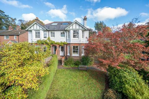 Chaverden Cottage Hill Road, Grayshott, Hindhead, GU26 6HL