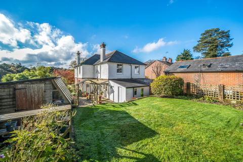 Chaverden Cottage Hill Road, Grayshott, Hindhead, GU26 6HL
