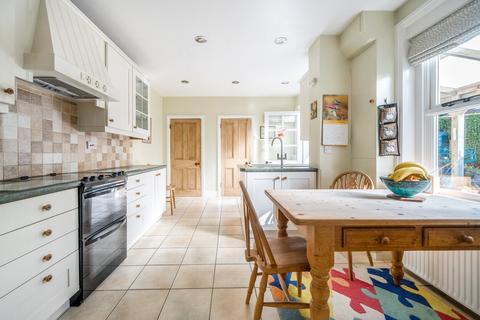 Chaverden Cottage Hill Road, Grayshott, Hindhead, GU26 6HL