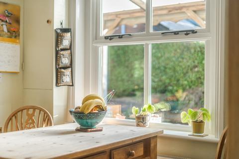 Chaverden Cottage Hill Road, Grayshott, Hindhead, GU26 6HL