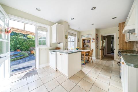 Chaverden Cottage Hill Road, Grayshott, Hindhead, GU26 6HL