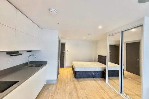 Studio to rent, Mercantile House, Uxbridge, Greater London