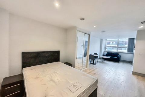 Studio to rent, Mercantile House, Uxbridge, Greater London