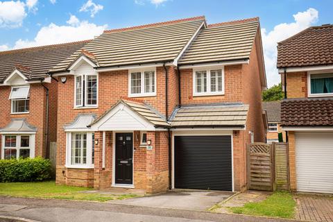 4 bedroom detached house for sale, Severn Road, Crawley RH10