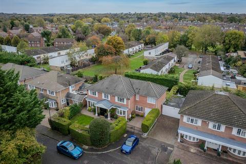 6 bedroom detached house for sale, Leavesden Road, Stanmore