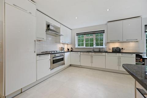 6 bedroom detached house for sale, Leavesden Road, Stanmore