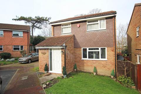 4 bedroom detached house for sale, Downside Close, Eastbourne, BN20 8EL