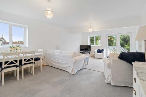 3 bedroom apartment to rent, Imperial Road, Malvern