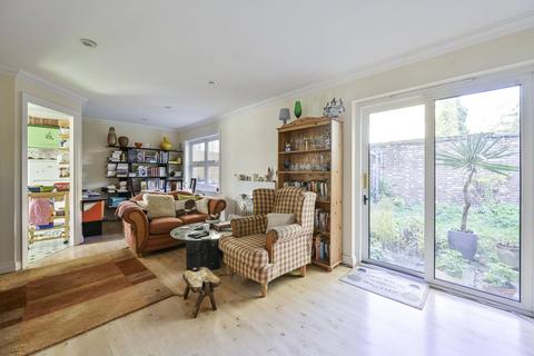 4 bedroom terraced house for sale, Salisbury Place, Oval, London, SW9