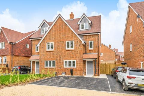 4 bedroom semi-detached house for sale, Draper Road, Wickham, Hampshire, PO17