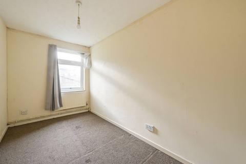 37 Atkinson Road, London, E16 3LP