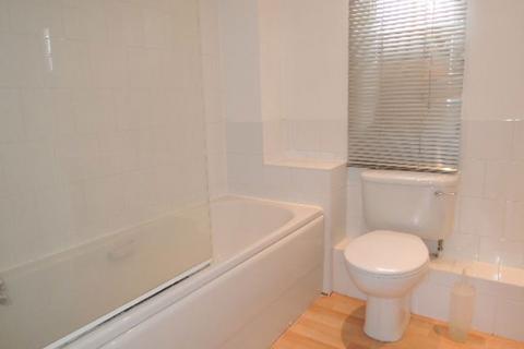 2 bedroom flat to rent, TOWN CENTRE