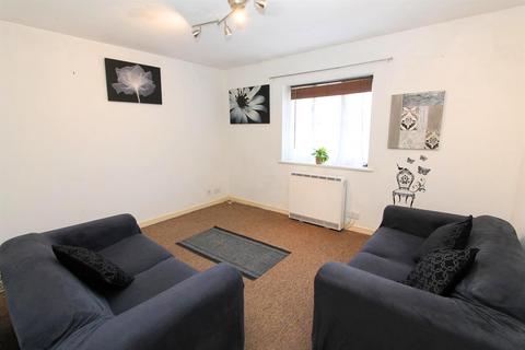 2 bedroom flat for sale, Benhill Road, Sutton SM1