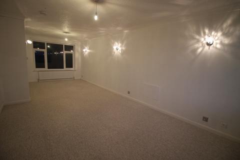 3 bedroom property to rent, High Wycombe HP13